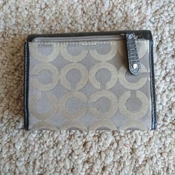 Coach Madison gray op art signature jacquard fabric and Leather Trifold Wallet - Picture 2 of 12